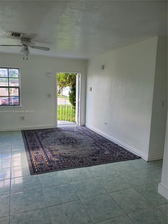 1240 NE 143rd St in North Miami, FL - Building Photo - Building Photo