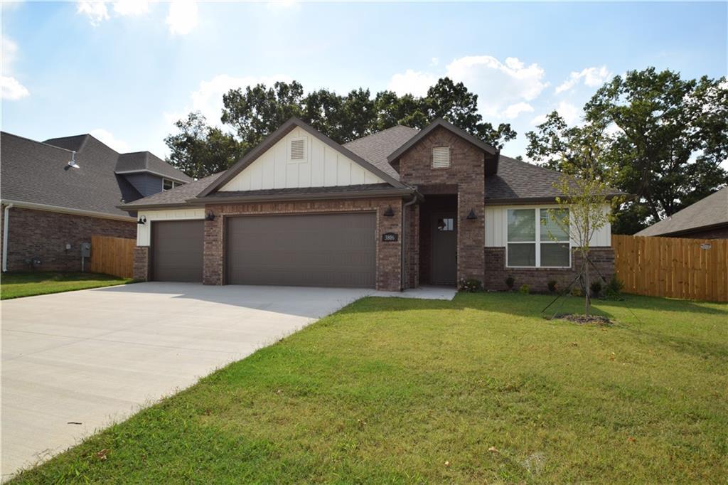 3806 SW Pinecrest Dr in Bentonville, AR - Building Photo