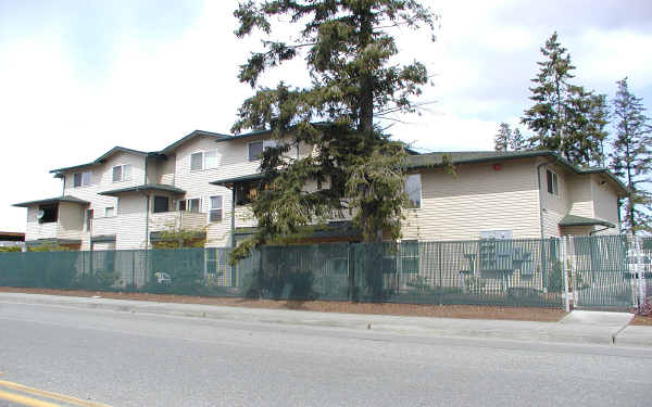 Forest Green Apartments in Everett, WA - Building Photo - Building Photo