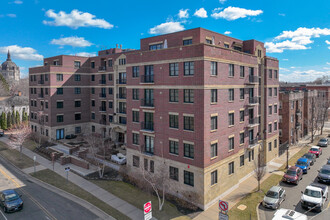 The Aberdeen in St. Paul, MN - Building Photo - Primary Photo