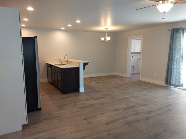 712 N 12th St in Livingston, MT - Building Photo - Building Photo