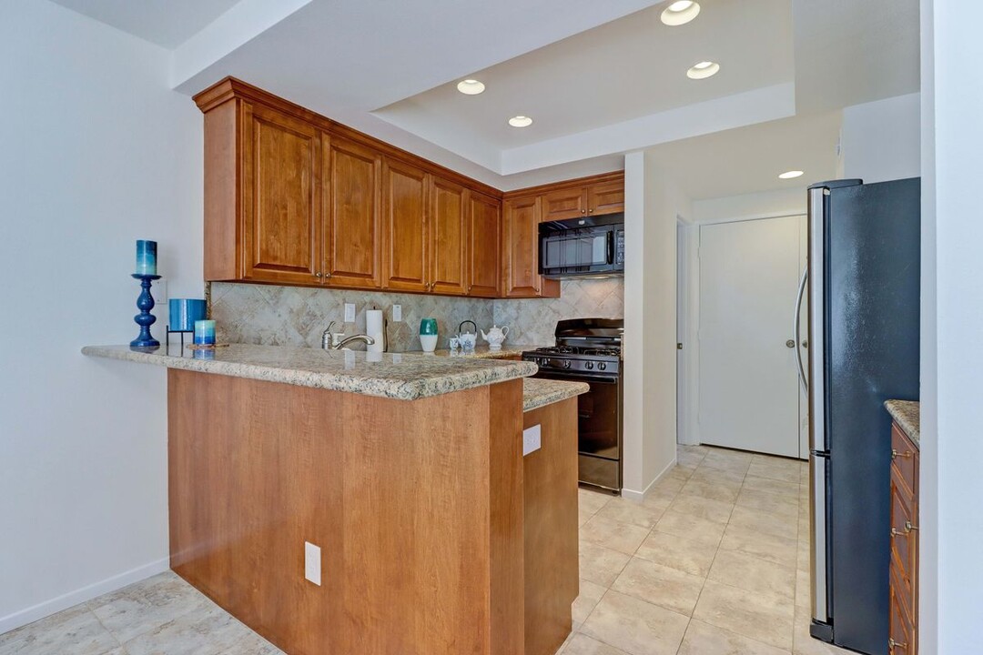 266 Lemon Grove in Irvine, CA - Building Photo