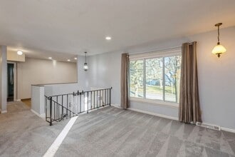 306 NE Grant St in Ankeny, IA - Building Photo - Building Photo