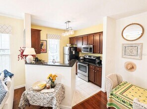 754 Siena Palm Dr, Unit 202 in Kissimmee, FL - Building Photo - Building Photo