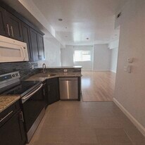 628 N 11th St, Unit 6 in Philadelphia, PA - Building Photo