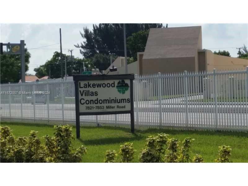 7845 Miller Dr-Unit -A203 in Miami, FL - Foto de edificio