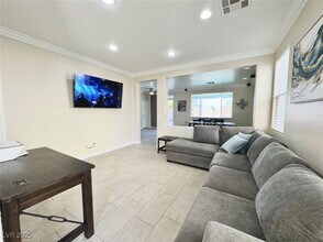8842 Sierra Linda Dr in Las Vegas, NV - Building Photo - Building Photo