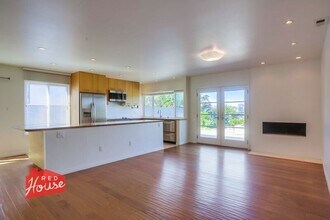 1878 Pariva Dr in Encinitas, CA - Building Photo - Building Photo