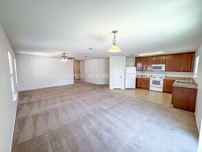 605 Stirrup Bar Dr in Fort Worth, TX - Building Photo - Building Photo