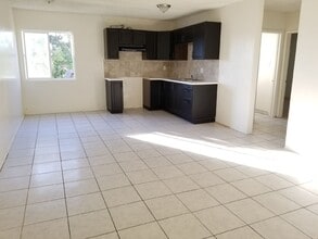 1946 W 145th St in Gardena, CA - Foto de edificio - Building Photo