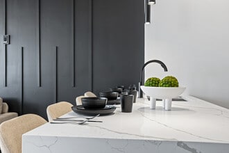 Cosmo440 Luxury Apartments in Newark, NJ - Foto de edificio - Building Photo