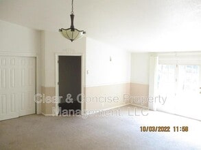 4407 Dillard Rd in Eugene, OR - Building Photo - Building Photo