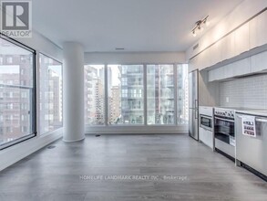 181-4181 Dundas St E in Toronto, ON - Building Photo - Building Photo