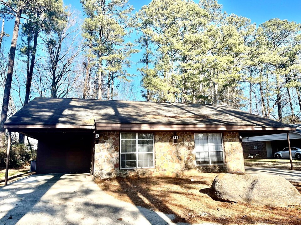 212 Huffaker Rd NW in Rome, GA - Building Photo