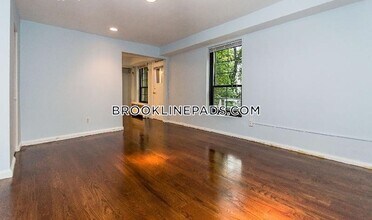 94 Marion St, Unit 4 in Brookline, MA - Building Photo - Building Photo
