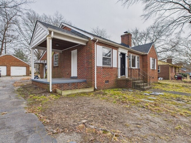 637 Woodhaven Dr in Richmond, VA - Building Photo - Building Photo