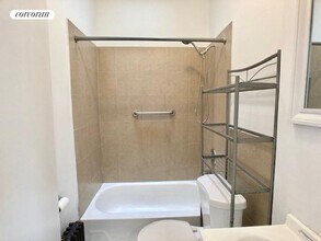 366 E 28th St in Brooklyn, NY - Building Photo - Building Photo