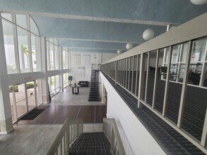 494 NW 165th St in Miami, FL - Building Photo - Building Photo