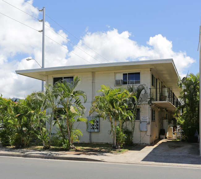 3205 Castle St in Honolulu, HI - Building Photo - Building Photo