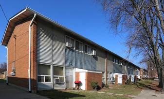 Park Town Co-Op Homes in Cincinnati, OH - Foto de edificio - Building Photo