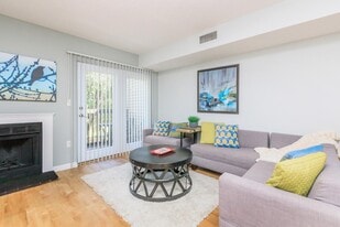 Waterford Village in Knoxville, TN - Building Photo