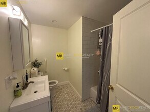 1712 Beacon St, Unit 1 in Brookline, MA - Building Photo - Building Photo