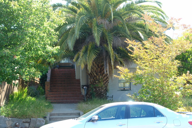 6458 Colby St in Oakland, CA - Building Photo - Building Photo