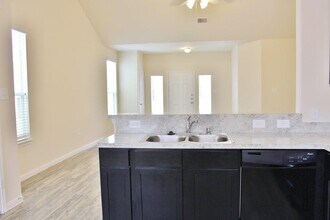 12338 Ghita Lane in Houston, TX - Building Photo - Building Photo