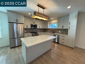 344 N K St in Livermore, CA - Building Photo - Building Photo