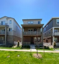 12713 E Dickenson Ave in Aurora, CO - Building Photo