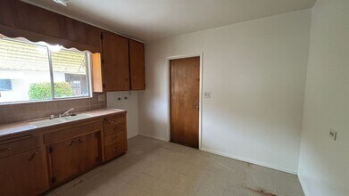 700 Johnston Ave-Unit -704 E. Johnston Ave in Hemet, CA - Building Photo - Building Photo