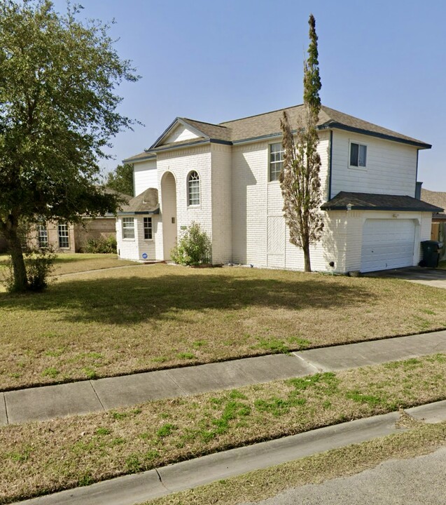 5217 Lethaby Dr in Corpus Christi, TX - Building Photo