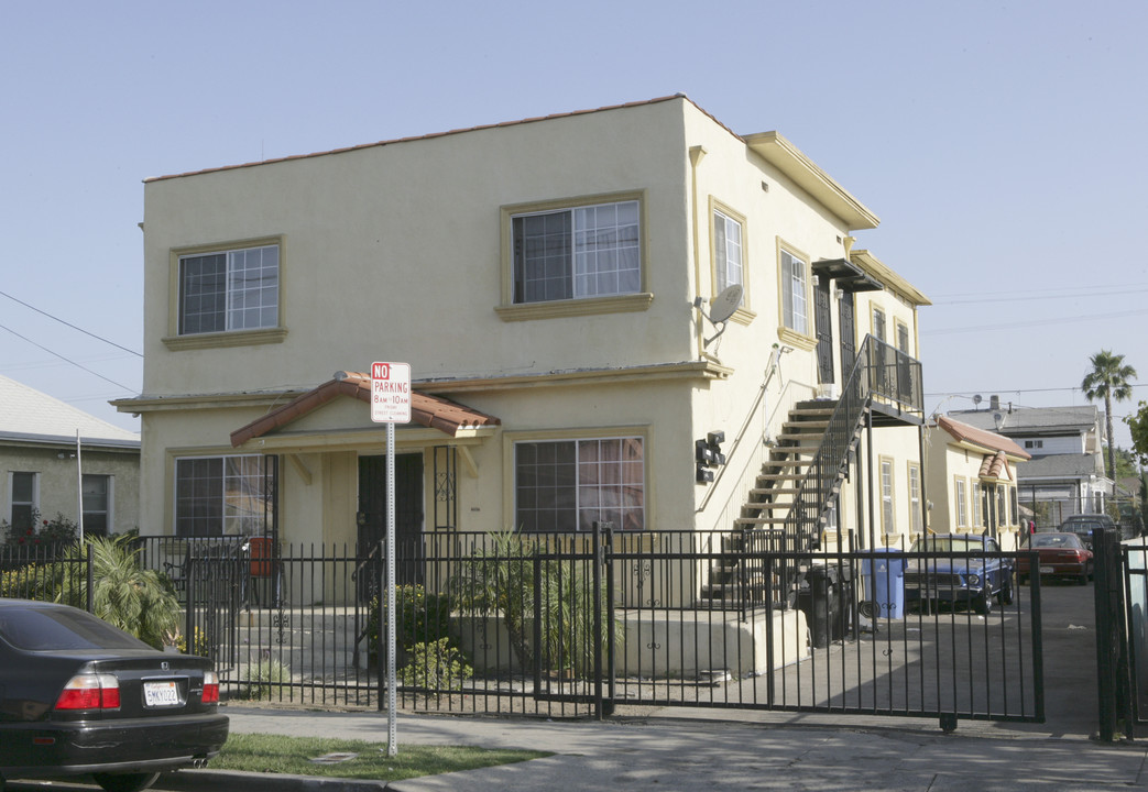 725 E 47th St in Los Angeles, CA - Building Photo