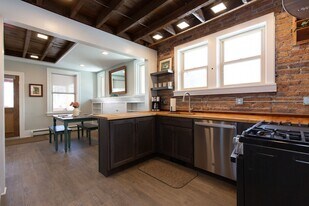 516 W Hayes St in Bozeman, MT - Building Photo