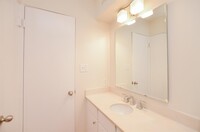 2101 Fountain View Dr photo'