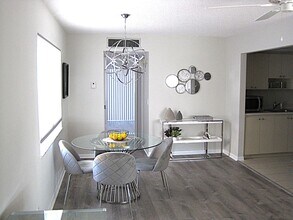 512 Burgundy P in Delray Beach, FL - Building Photo - Building Photo