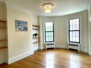 145 Arlington St, Unit 44 in Boston, MA - Building Photo - Building Photo