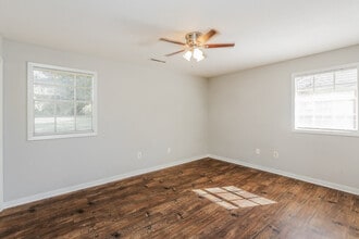 116 Old Canton Hill Dr in Jackson, MS - Building Photo - Building Photo