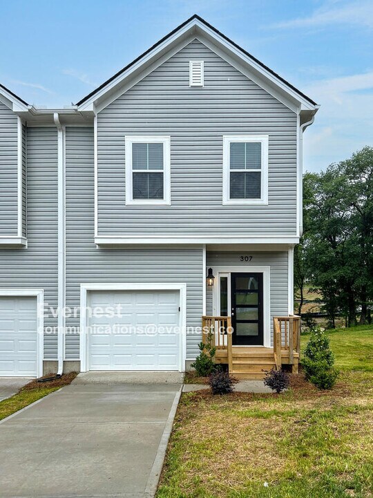 307 Pawley Dr in Charlotte, NC - Building Photo