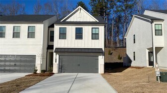 7293 Mulberry St in Flowery Branch, GA - Building Photo