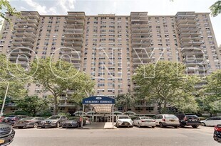 35 Seacoast Terrace in Brooklyn, NY - Building Photo