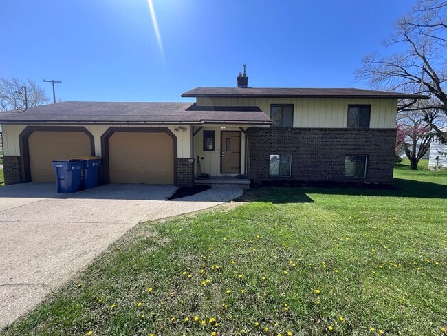 property at 2612 Ardmore St SE