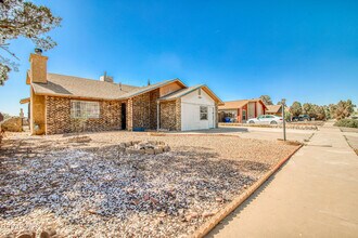 1005 Southwestern Dr in El Paso, TX - Building Photo - Building Photo