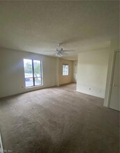 4796 Dadson Ct, Unit 201 in Virginia Beach, VA - Building Photo - Building Photo