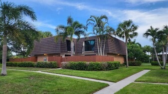 2026 20th Ct in Jupiter, FL - Building Photo