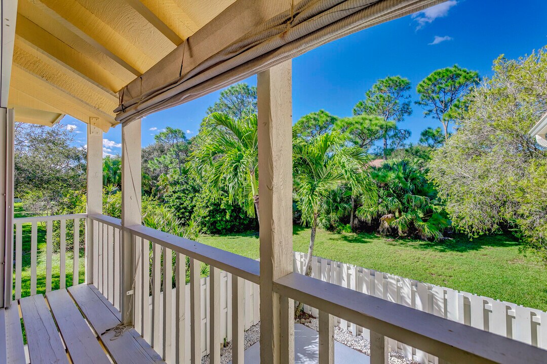 246 Seabreeze Cir in Jupiter, FL - Building Photo