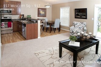 917 Wescott Square in Eagan, MN - Building Photo - Building Photo