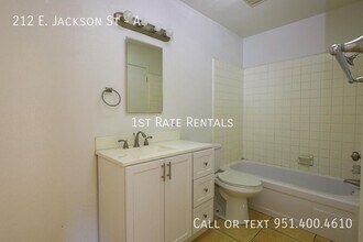 212 E Jackson St in Rialto, CA - Building Photo - Building Photo