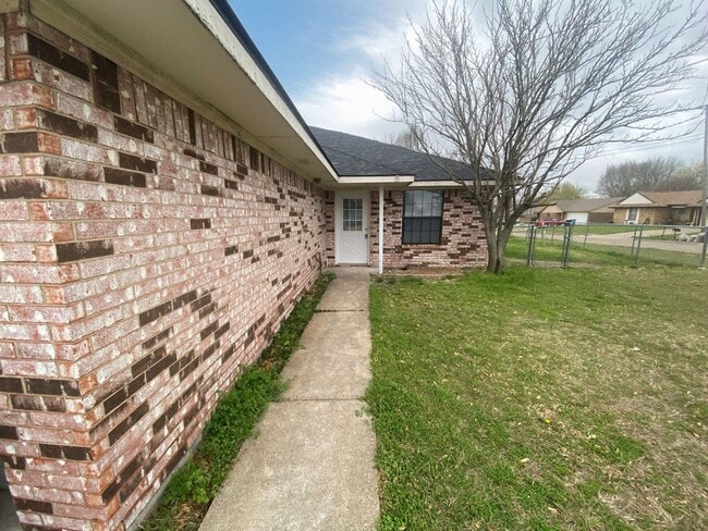 property at 5415-5415 Brookhollow Dr