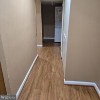 19319 Club House Rd in Montgomery Village, MD - Building Photo